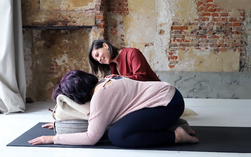 Yoga.Therapy.Moment