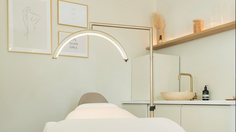 ZUIVER Skin & Brows Alkmaar