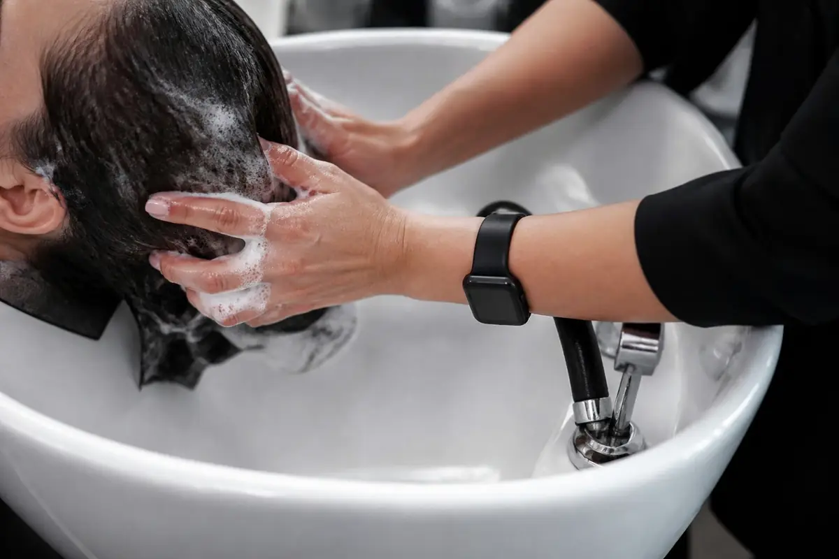 beauty-salons—close-up-of-ha_3