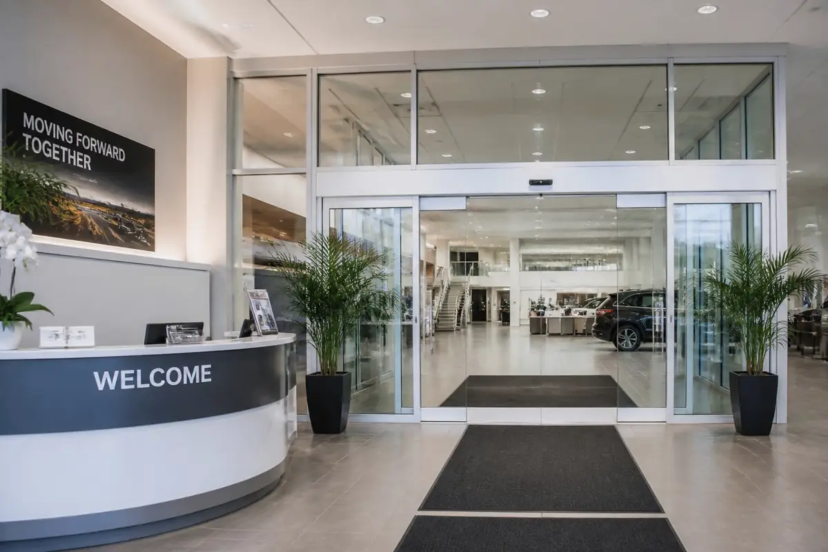 car-dealership—Wide-dealersh