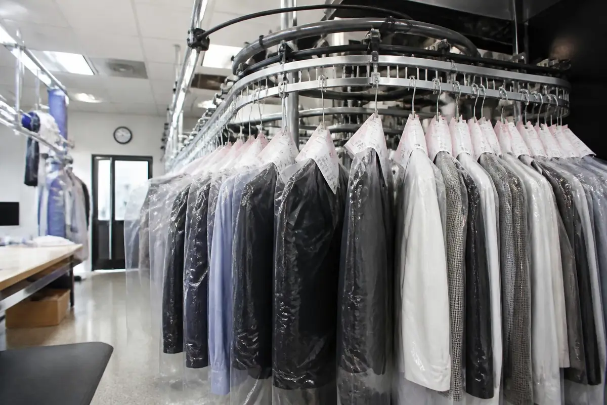dry-cleaners - rotating-clothi