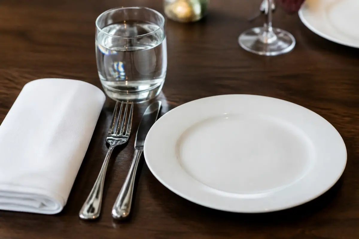 restaurants - close-up-of-fold