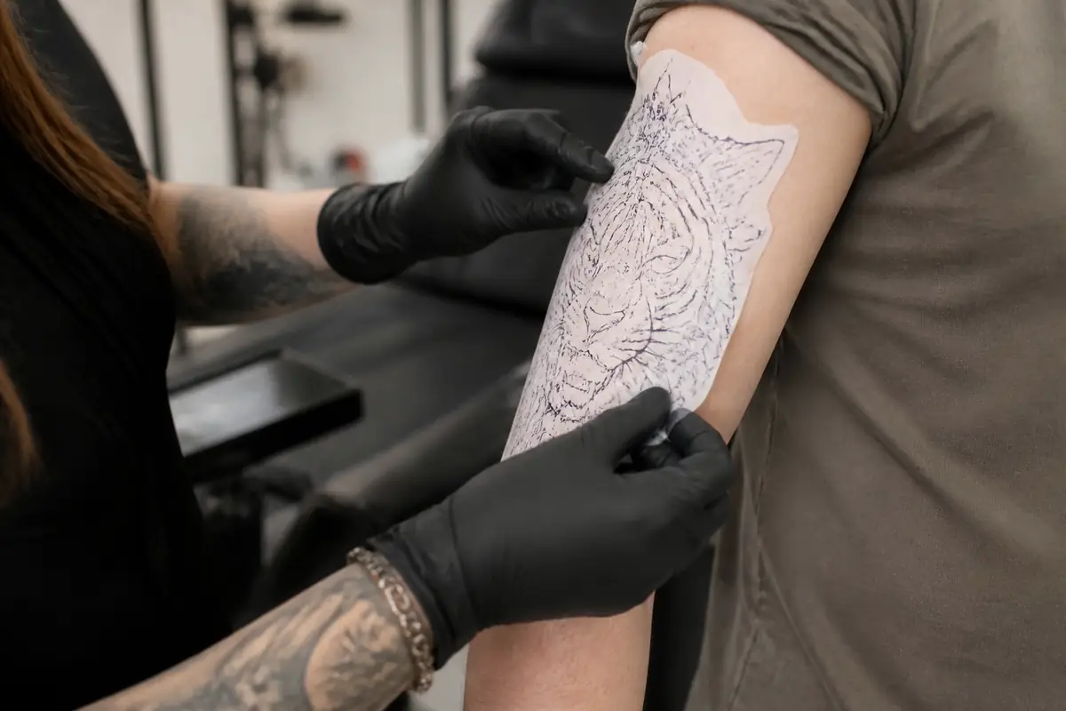 tattoo-studios - artist-applyi