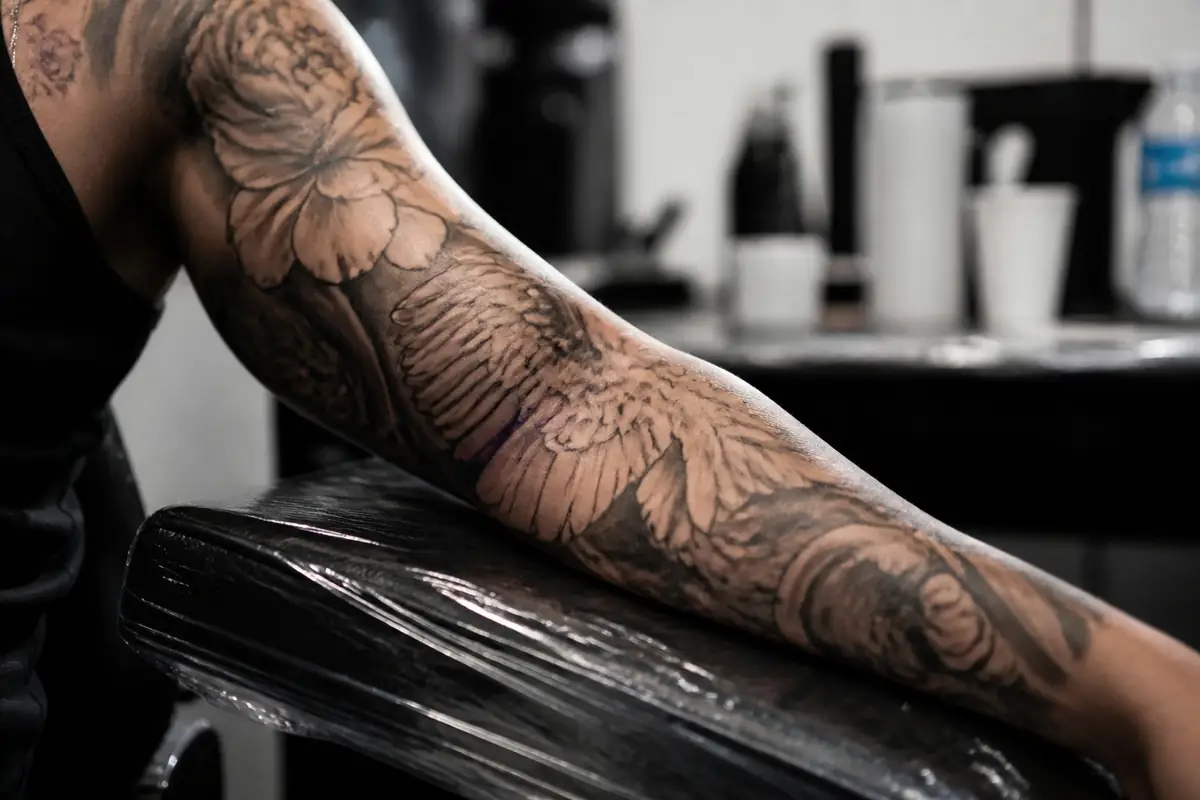 tattoo-studios - close-up-port