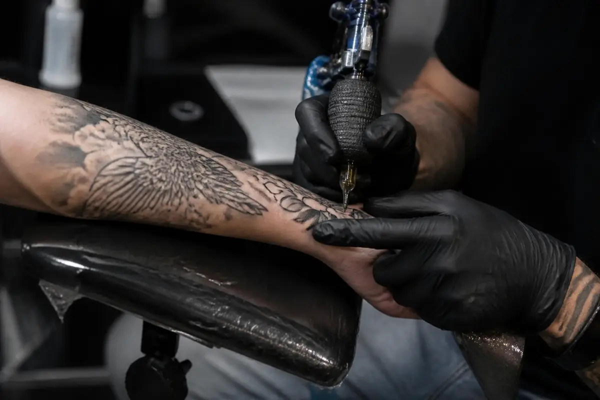 tattoo-studios - tattoo-artist