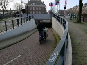 Weesperstraat narrows to single lane for trial