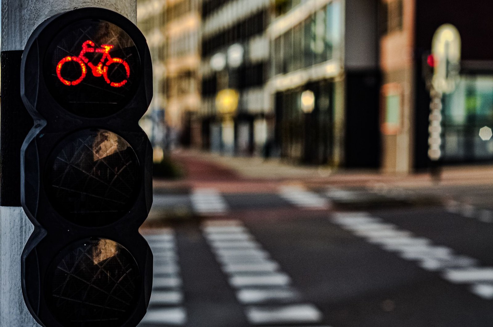 Amsterdam evaluates safety measures one year after fatal attack in Duivendrecht