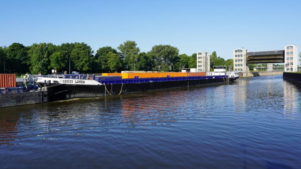 Amsterdam-Rhine Canal closed at night to large ships