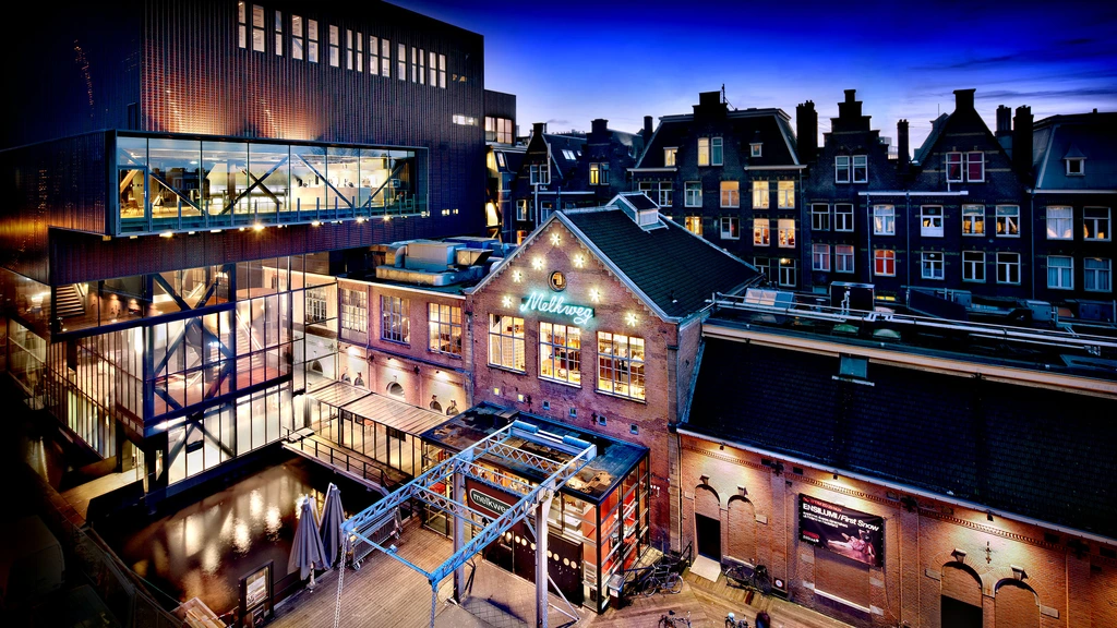 Melkweg Fandag welcomes members for talks and live acts