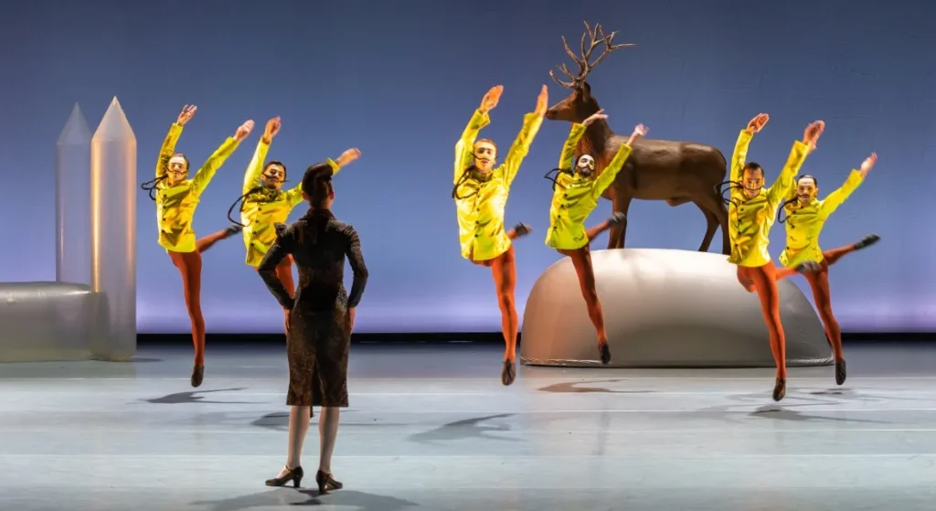 Introdans brings a humorous Swan Lake to Orpheus