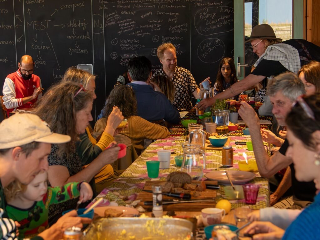 Soep Salon, a free neighbourhood supper on Strandeiland