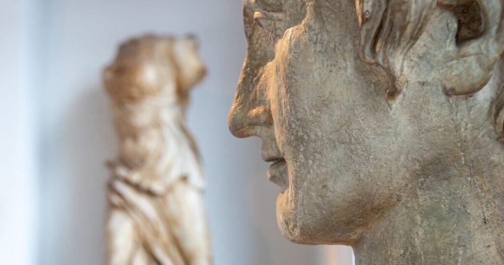 Tour ancient Greek pottery with Odysseus
