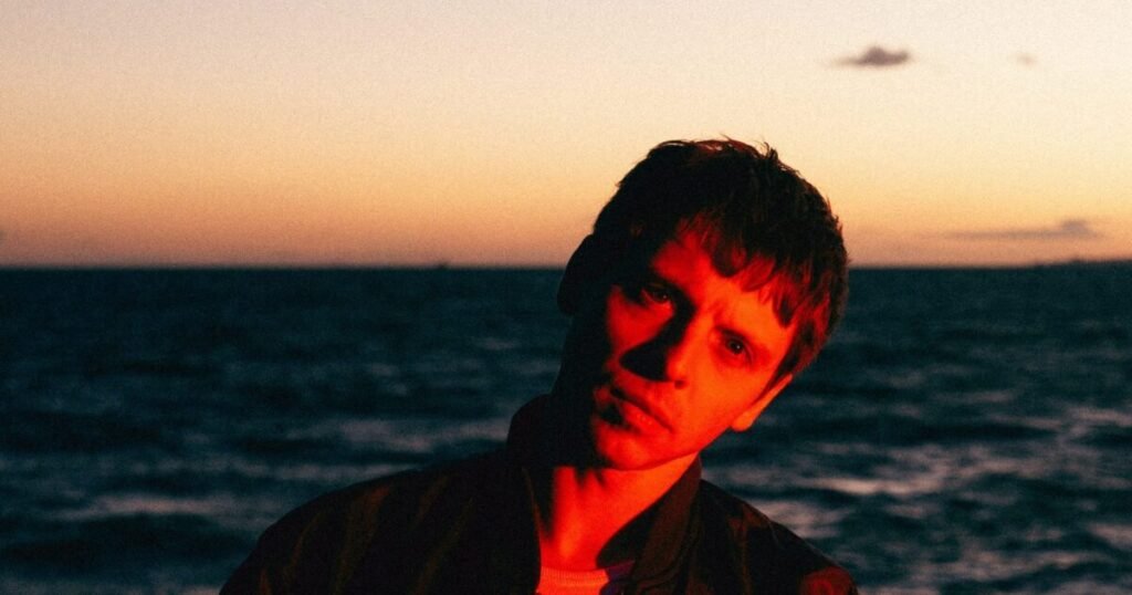 Belgian indie songwriter Noonzy plays material from his debut album