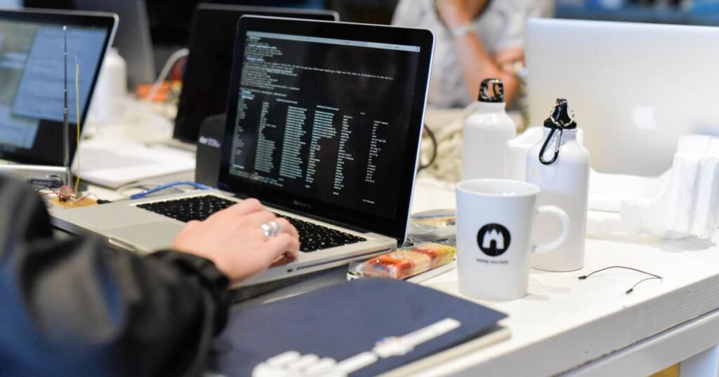 Digital autonomy workshops for Amsterdam social organisations