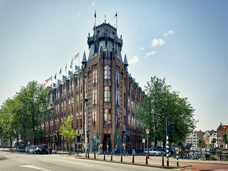 Guided architecture tour through the landmark Scheepvaarthuis