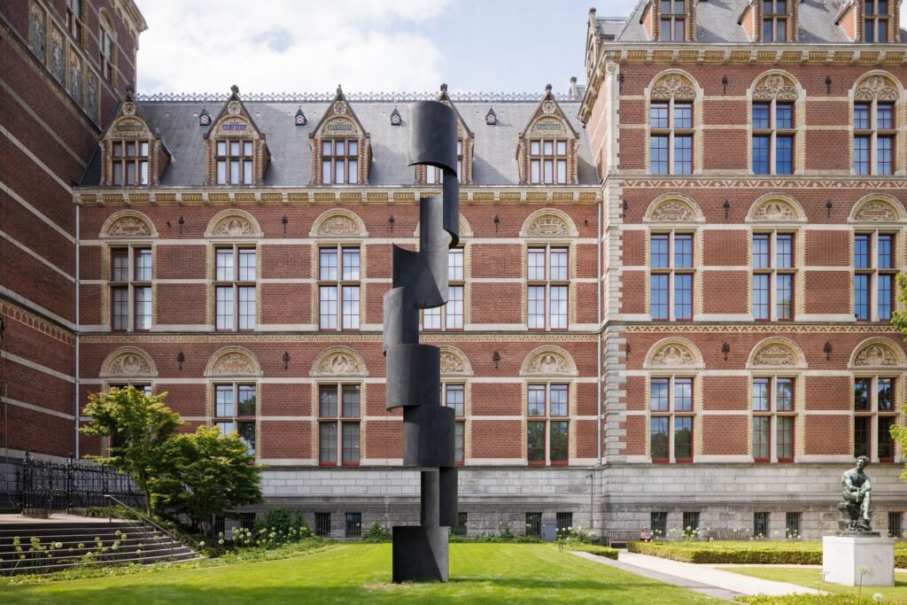 Monumental iron and bronze sculptures in museum gardens