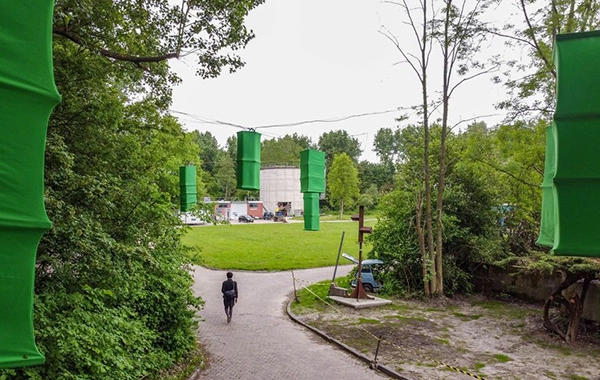 Friday afternoon community gardening at Het Groene Veld