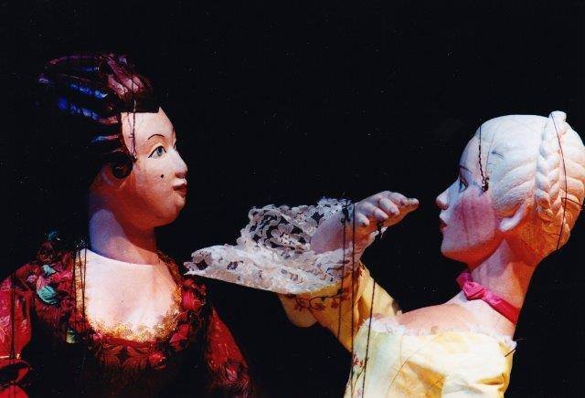 Mozart’s comedic opera performed with wooden marionettes