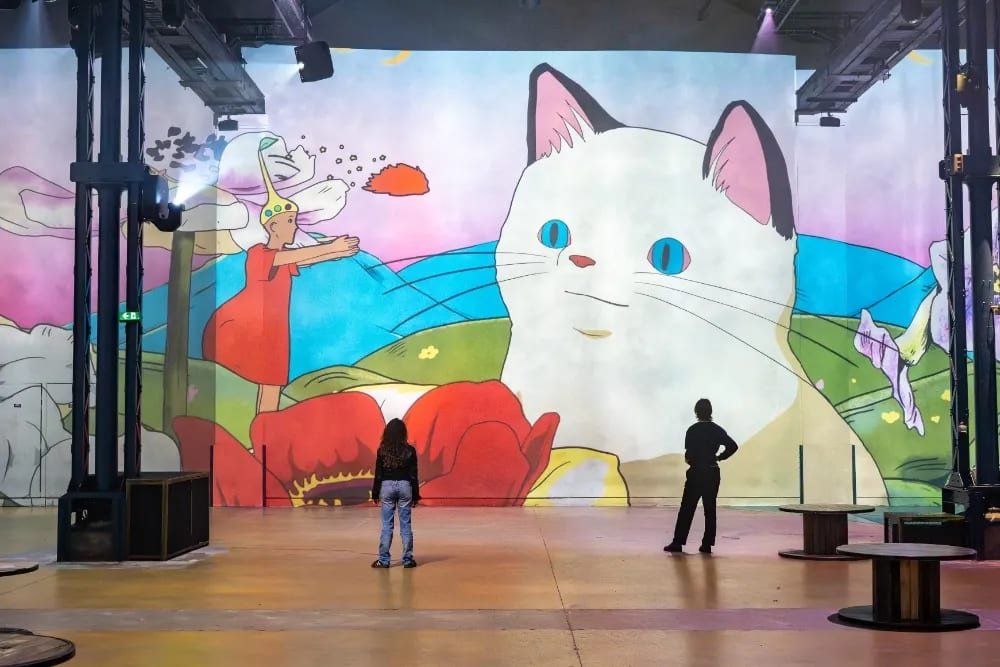 Surround projections for Coldplay, a Film for the Future