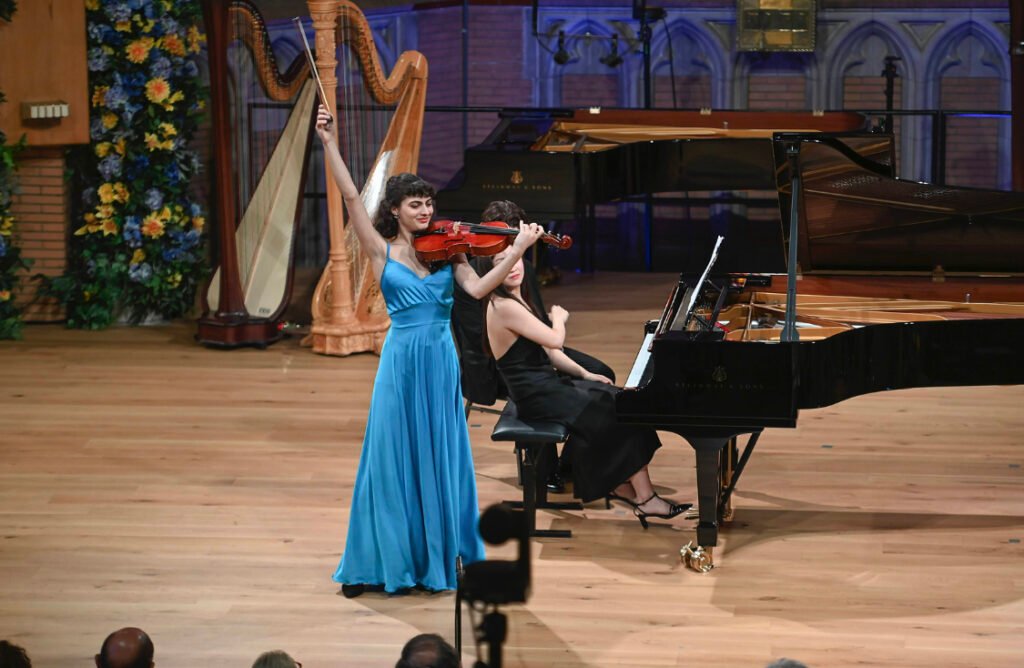 Coffee, Croissant, Concert! with solo viola works