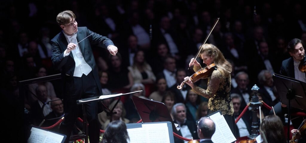Members-only morning rehearsal with violinist Janine Jansen