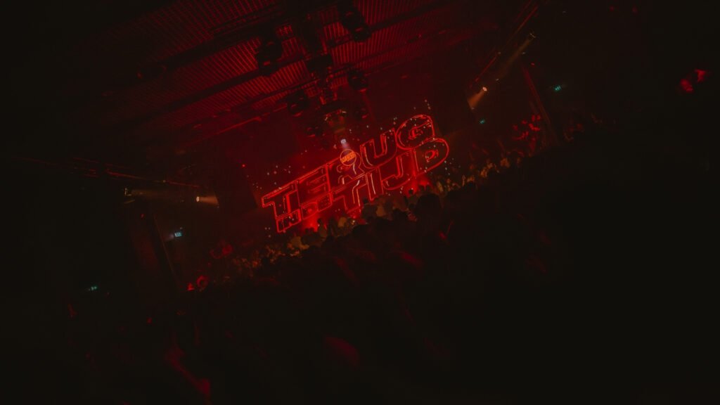 Terug in de tijd club night at Paradiso