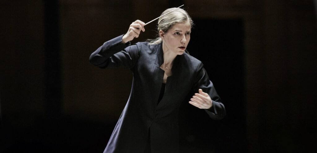 Karina Canellakis conducts Mahler’s Fourth Symphony