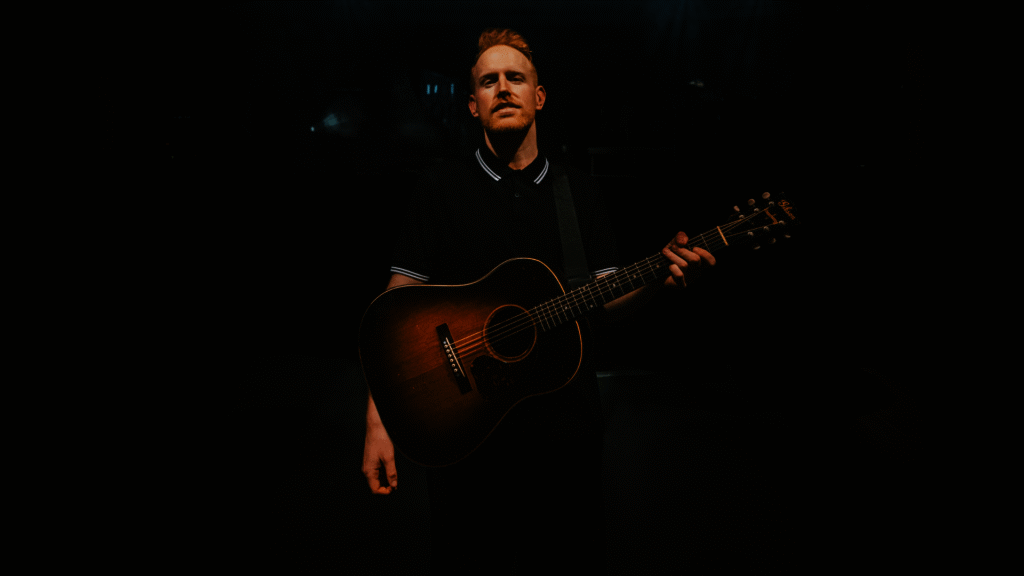 Irish singer-songwriter Gavin James in the MAX
