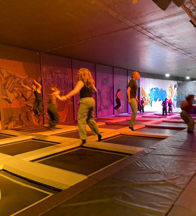 Trampoline Jumpen voor +: open adult arena session