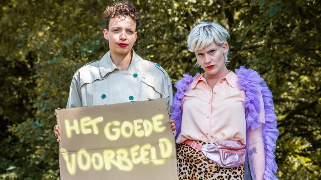Vlamousse tackle early motherhood at Theater De Richel