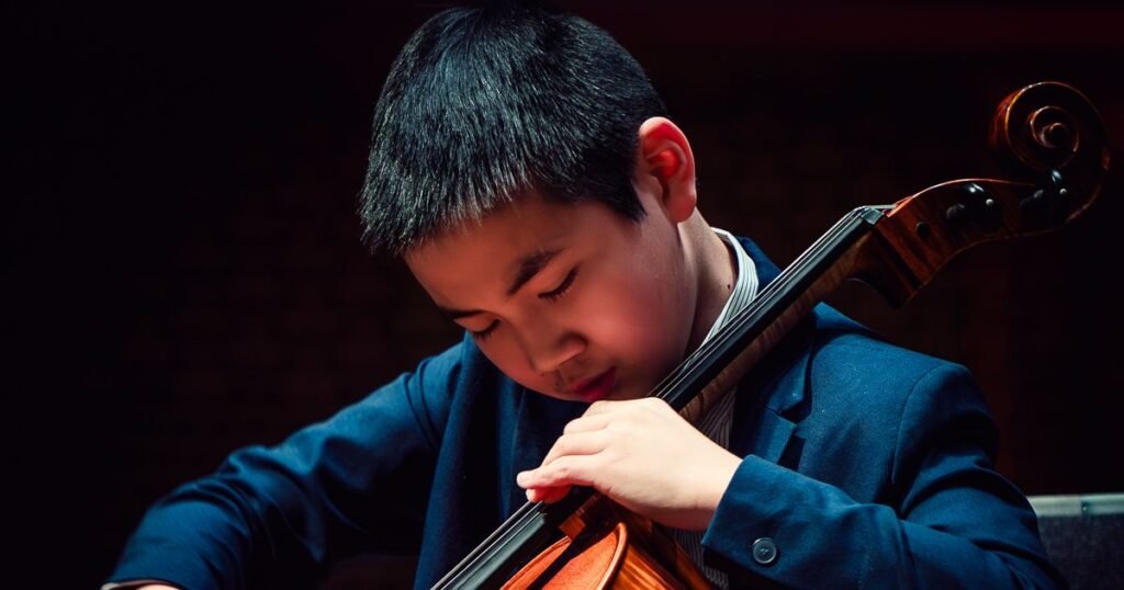 Young competition winners in the Muziekgebouw main hall