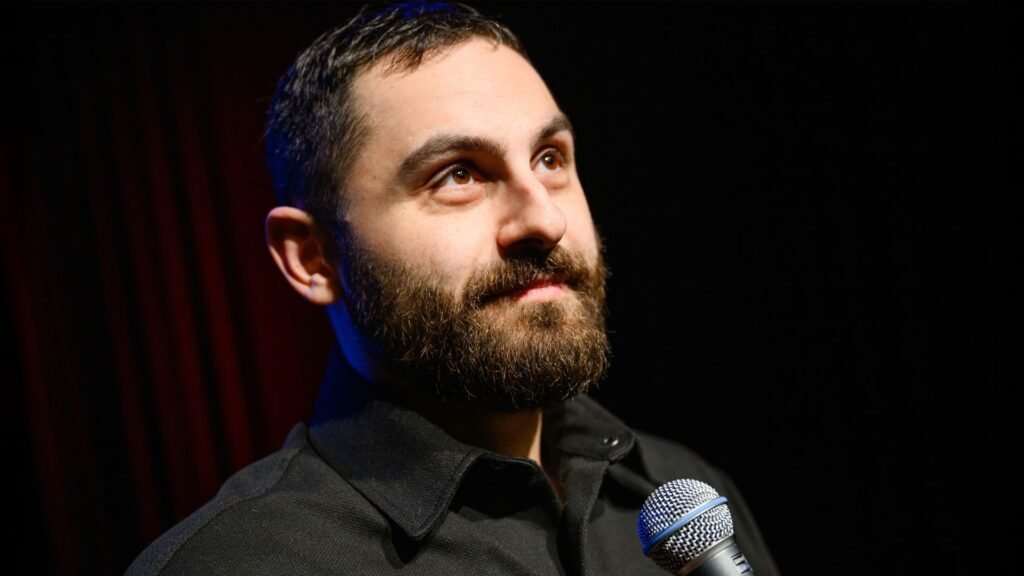 Raw comedy sketches from Yunus Aktaş