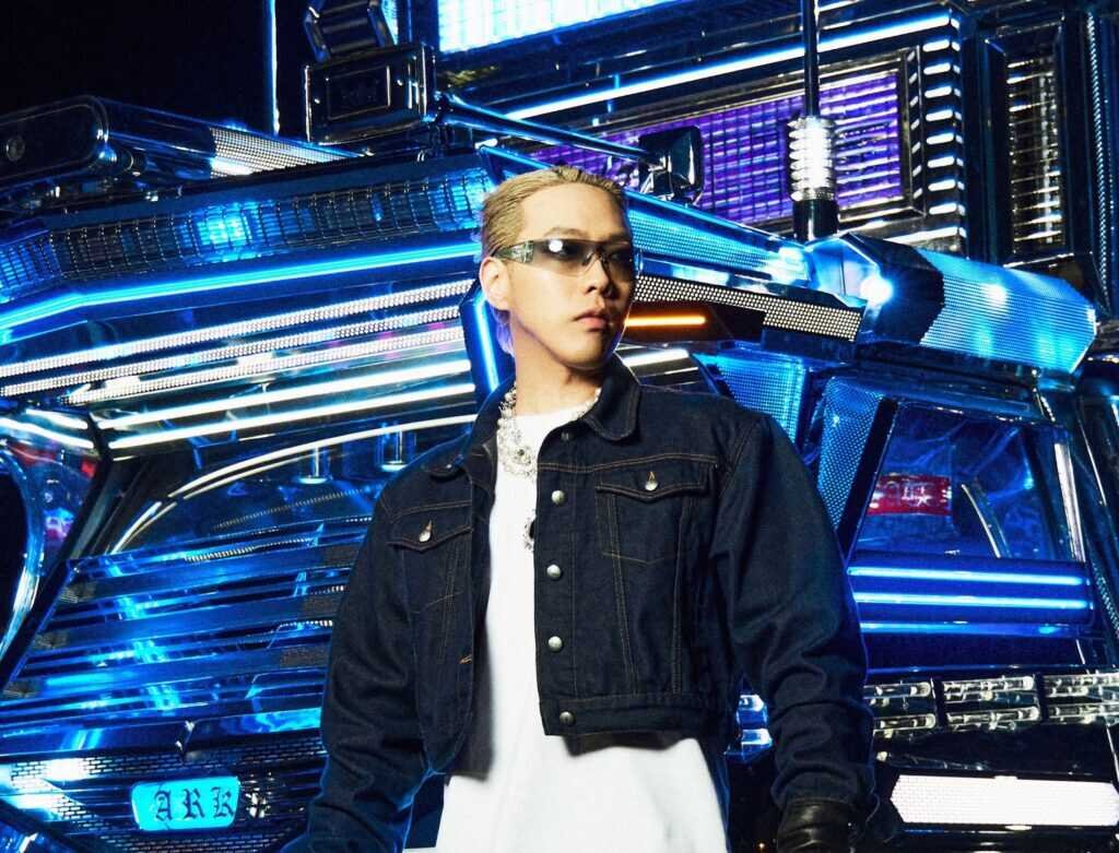 South Korean rapper BewhY live at Melkweg