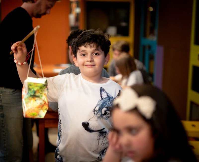 Sint-Maarten family crafts at Wereldmuseum Amsterdam