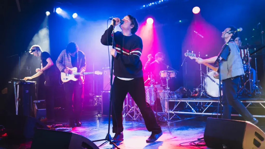 Personal Trainer plays their biggest hometown show at Carré