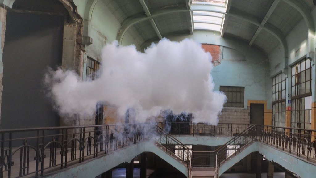 Indoor cloud artwork by Amsterdam artist Berndnaut Smilde, similar to the technique used for Peter Gabriels stage design