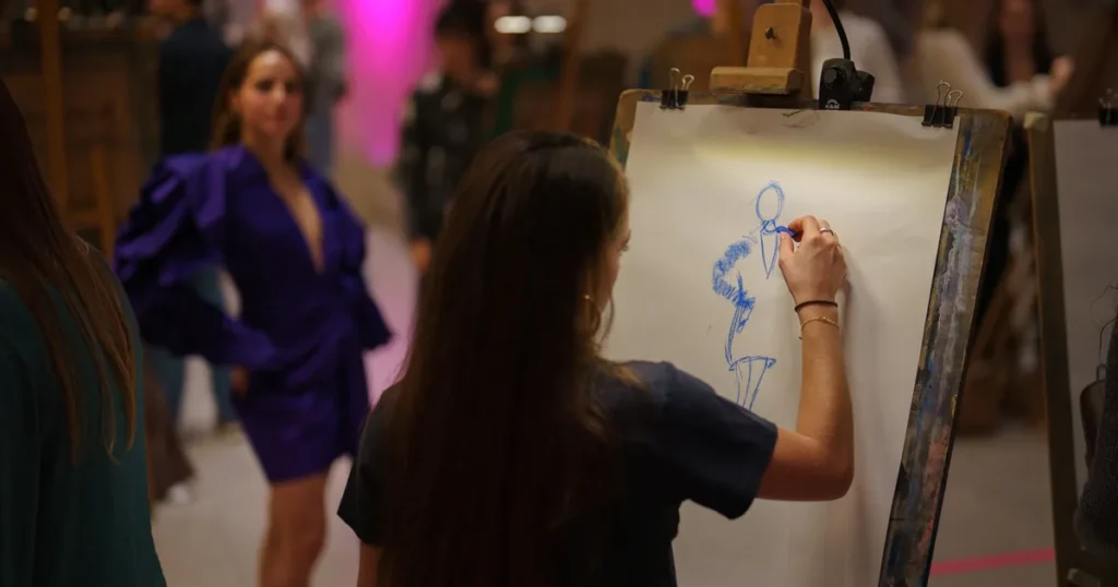 Moving Figure Drawing, dancers as models for young artists