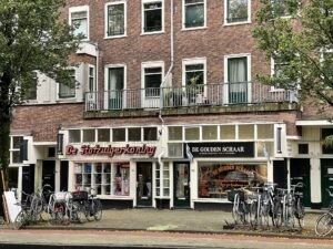 1920px-De_Stofzuigerkoning_26_De_Gouden_Schaar_in_de_Jan_van-1
