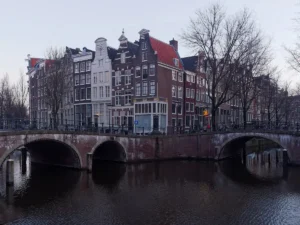1920px-Keizersgracht_meets_Leidsegracht_7264-6