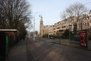 1920px-Linnaeusstraat_28202529-1