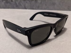 1920px-Ray-Ban_Stories-1