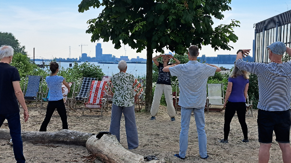 Mindful Chi Kung on the beach by the IJ