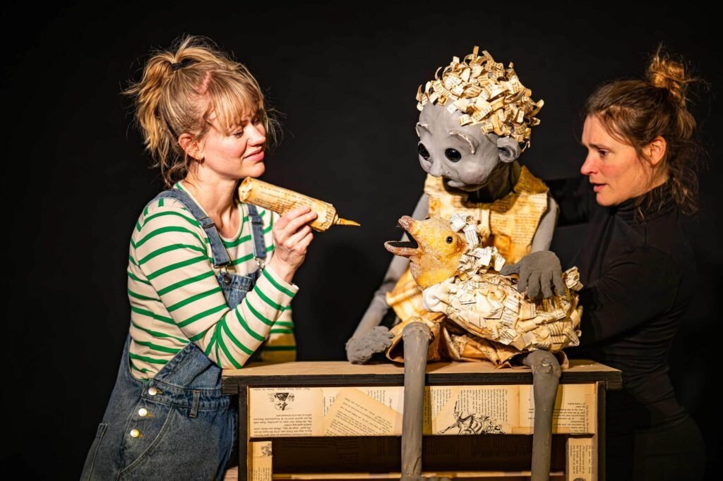 Puppets and old children’s books for Kinderboekenweek, ages four and up