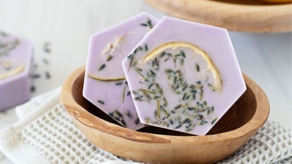 Make two scented soap bars with natural ingredients