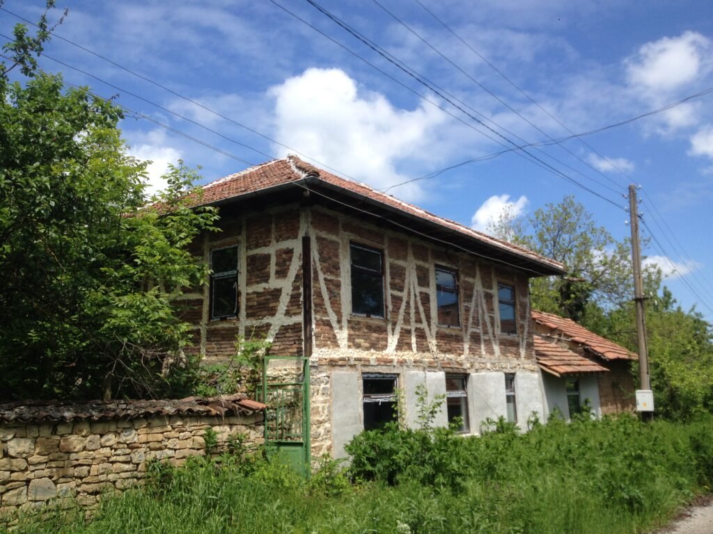 House_for_Sale_in_Balvan2C_near_Veliko_Tarnovo_-_panoramio-1