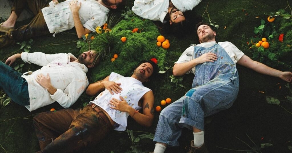 Ora The Molecule opens for Young The Giant