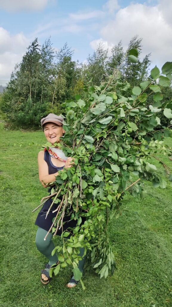 Free wild-plant mini-safari for children at De Ceuvel