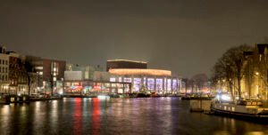 Versmarkt Amstel1: the Friday and Saturday fresh market at the Stopera