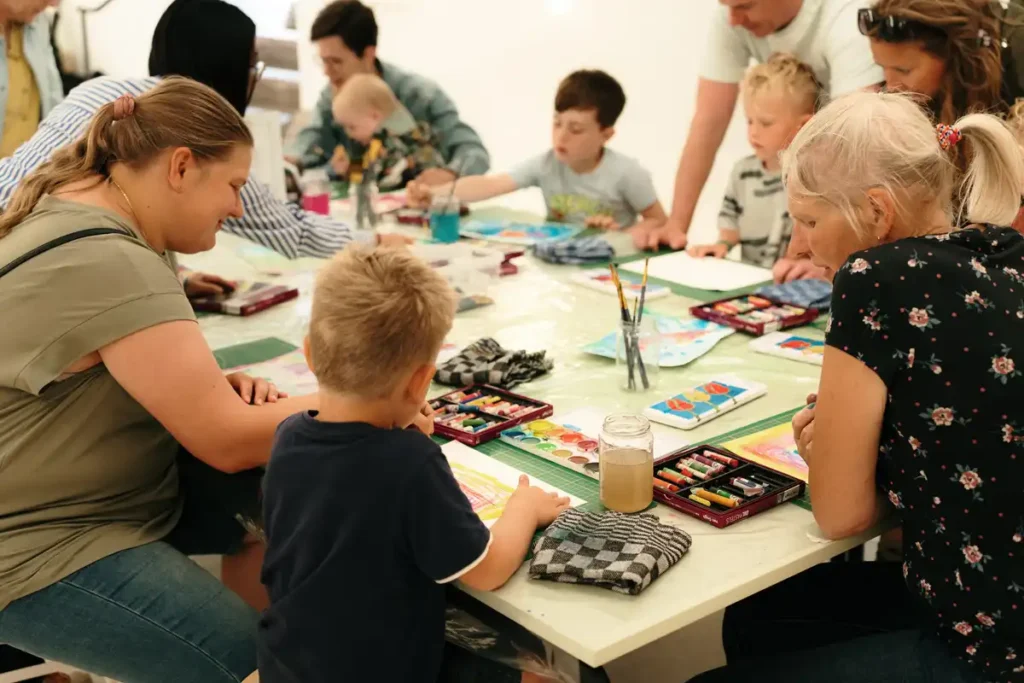 Make portraits and still-life photos in the castle studio