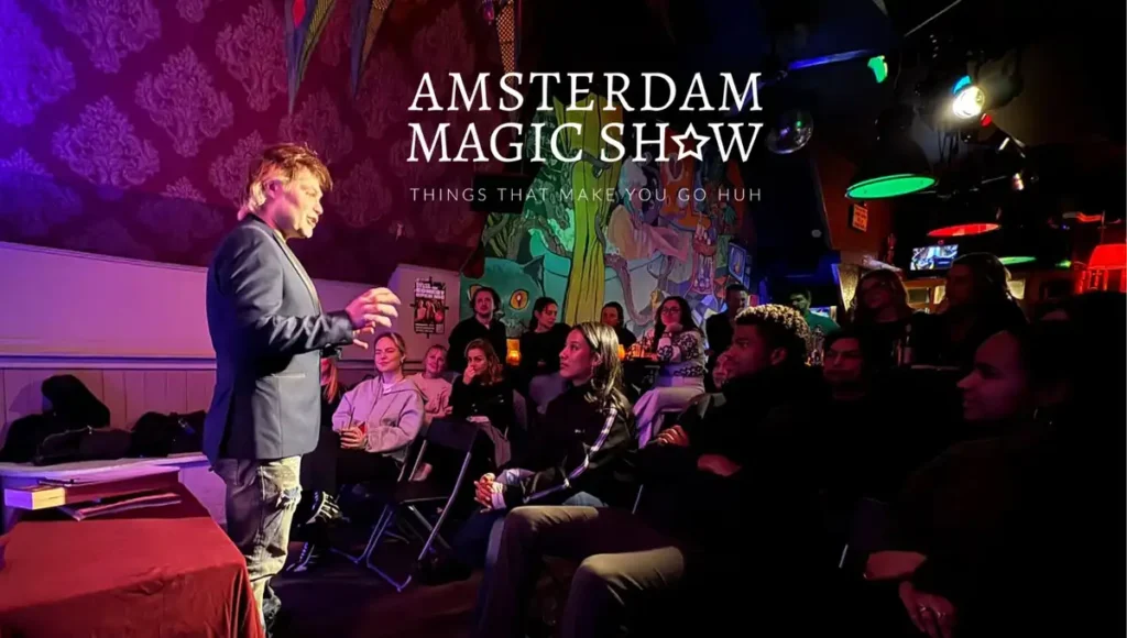 Amsterdam Bar Magic Show, close-up tricks and mind-reading